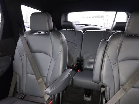 Used 2023 Buick Enclave Essence w/ Experience Buick Package AWD/4WD image 23