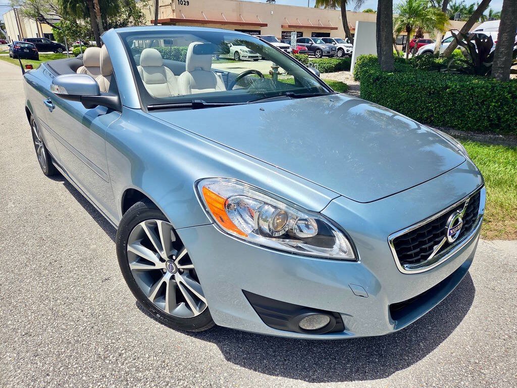 Used 2012 Volvo C70 T5 FWD image 2