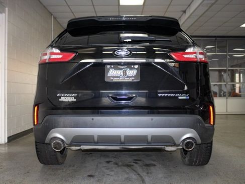 Used 2019 Ford Edge Titanium w/ Cold Weather Package image 4