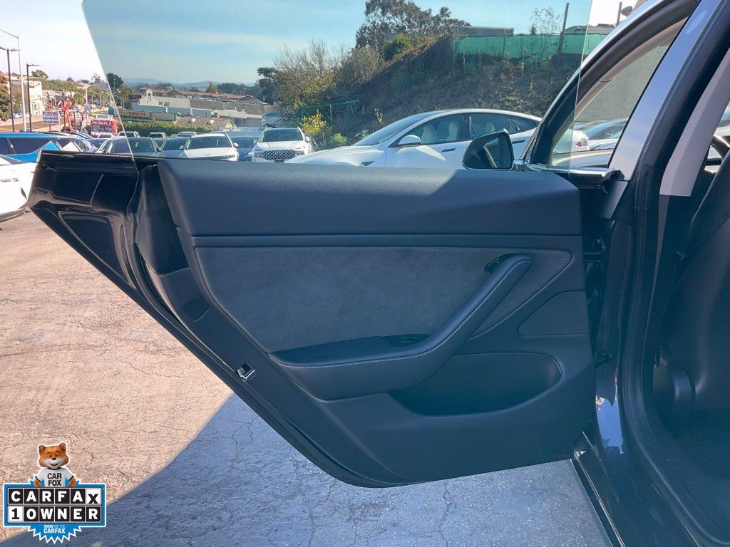 Used 2018 Tesla Model 3 Performance AWD/4WD image 33