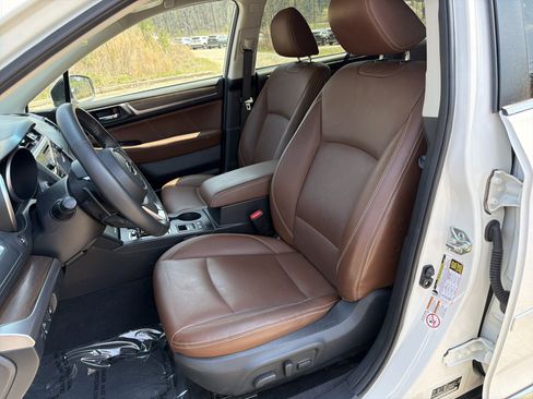 Used 2018 Subaru Outback 3.6R Touring w/ Popular Package #3 image 9