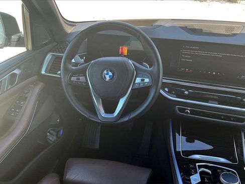 Used 2025 BMW X5 xDrive50e image 18