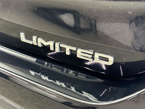 New 2026 Toyota Highlander Limited image 15