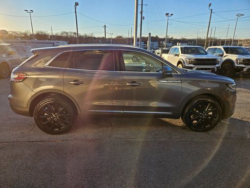 Used 2021 Lincoln Nautilus Reserve w/ Monochromatic Package image 7