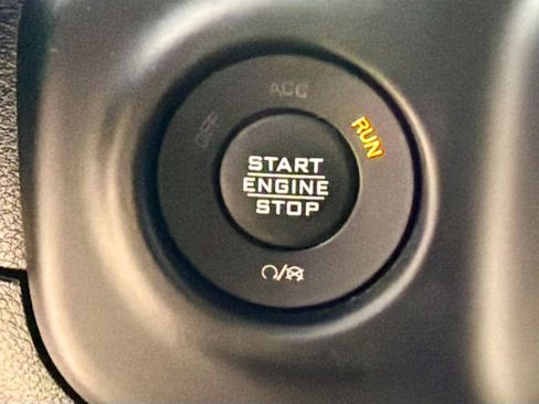 Used 2021 Jeep Wrangler Unlimited Rubicon image 34