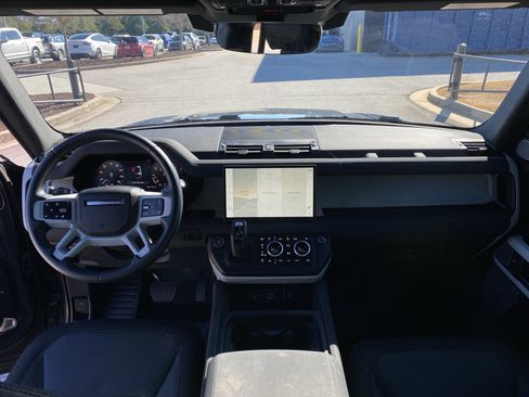 Used 2023 Land Rover Defender 130 X-Dynamic SE image 63