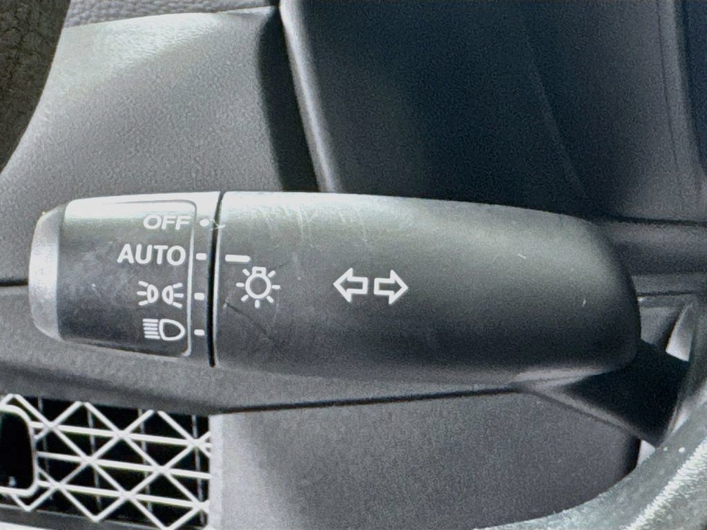 Used 2023 Honda Accord EX image 10