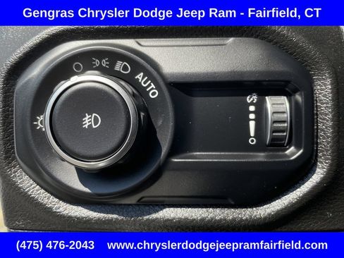 Used 2024 Jeep Wrangler Unlimited w/ Convenience Group AWD/4WD image 34