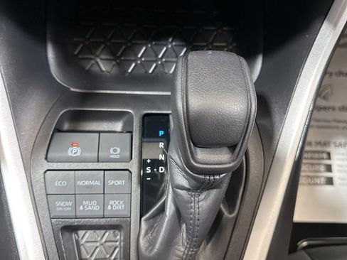 Used 2024 Toyota RAV4 XLE image 28