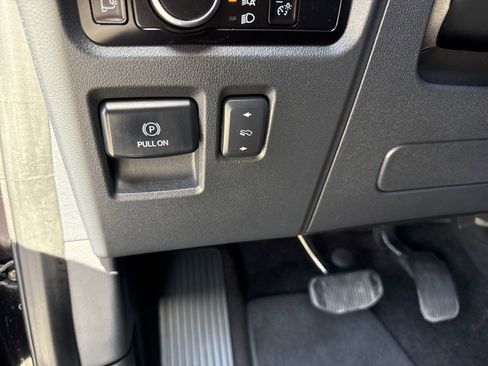 Used 2023 Ford Expedition Platinum RWD image 20