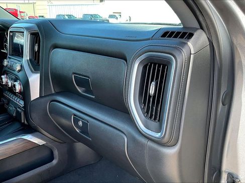 Used 2021 GMC Sierra 1500 SLT image 19