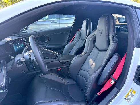 Used 2024 Chevrolet Corvette Stingray Preferred Cpe RWD image 21