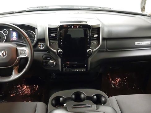 Used 2024 RAM 2500 Big Horn w/ Night Edition AWD/4WD image 32