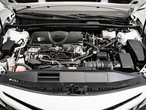 Used 2018 Toyota Camry SE image 44