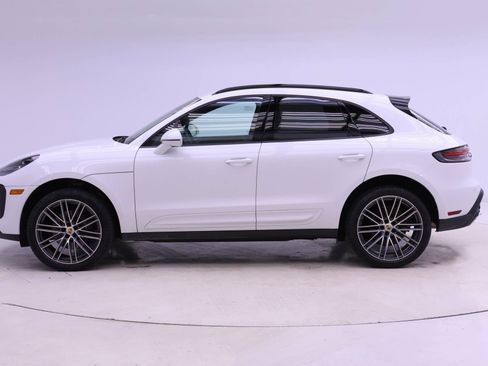 Used 2025 Porsche Macan image 2