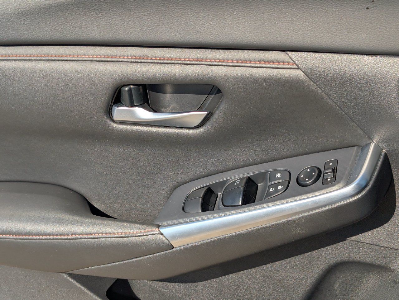 Certified 2025 Nissan Sentra SR w/ SR Premium Package FWD image 25