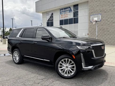 Used 2024 Cadillac Escalade Premium Luxury w/ LPO, Floor Liner Package AWD/4WD image 2