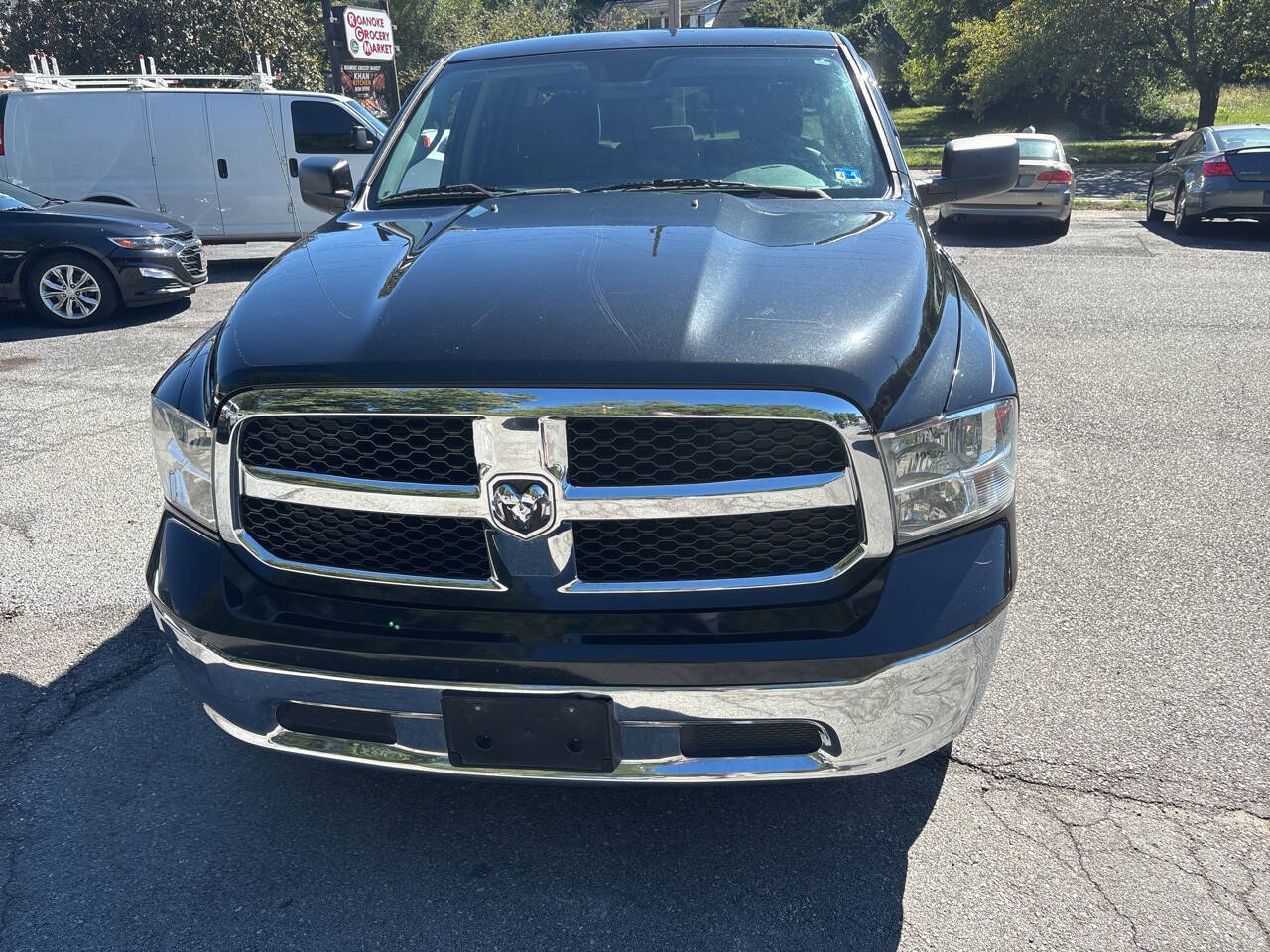 Used 2016 RAM 1500 Classic SLT RWD image 3