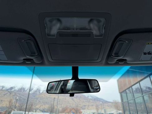 Used 2016 Toyota Camry SE image 22