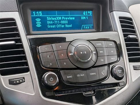 Used 2014 Chevrolet Cruze LT image 21