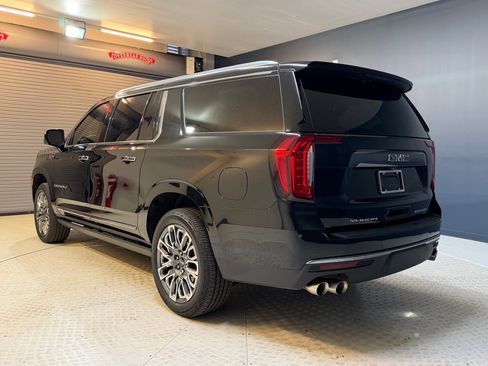 Used 2023 GMC Yukon XL Denali Ultimate AWD/4WD image 3