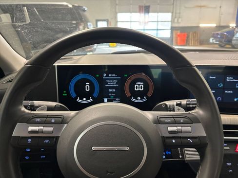 Used 2025 Hyundai Sonata SEL FWD image 28