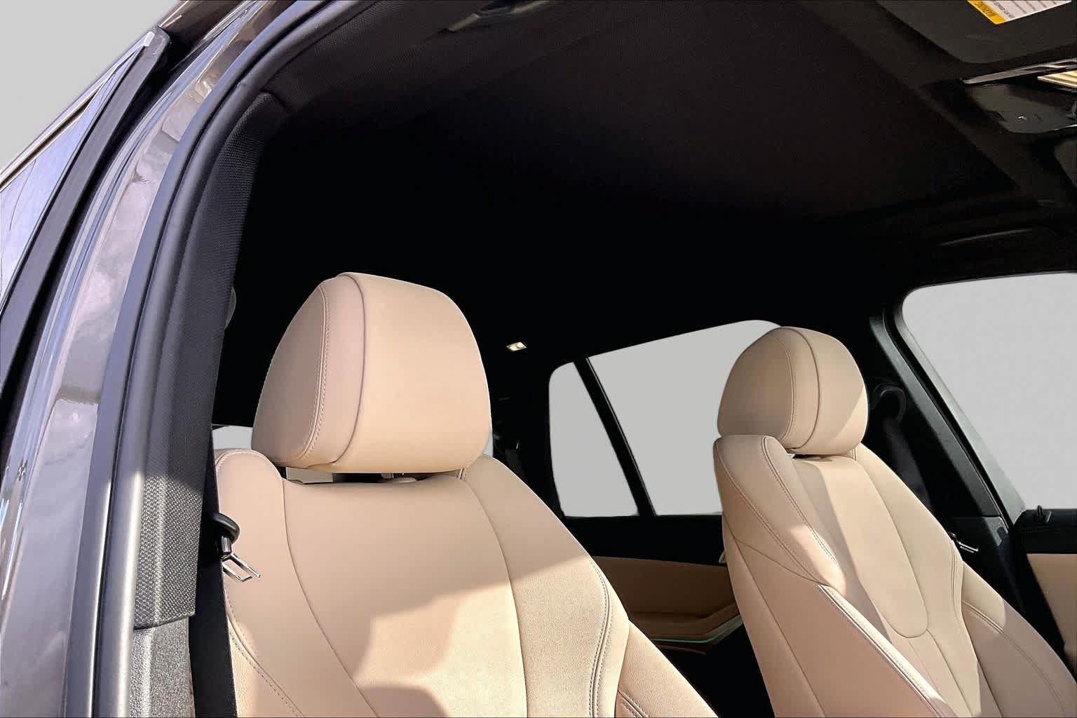 Used 2021 BMW X5 sDrive40i w/ Premium Package RWD image 13