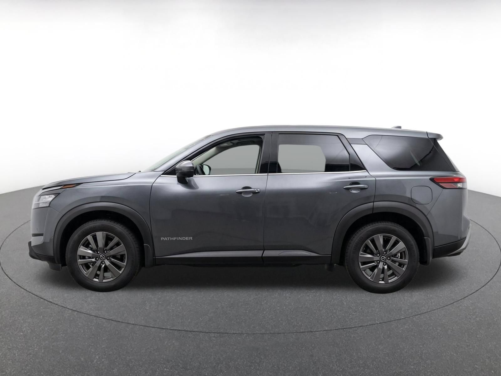 Used 2025 Nissan Pathfinder SV AWD/4WD image 4