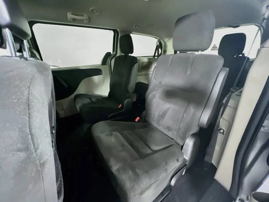 Used 2016 Dodge Grand Caravan SE w/ Quick Order Package 29E SE FWD image 21