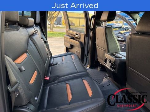 Used 2024 GMC Sierra 2500 AT4 w/ AT4 Premium Plus Package image 23