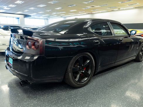 Used 2009 Dodge Charger SRT8 w/ SRT Option Group II RWD image 5