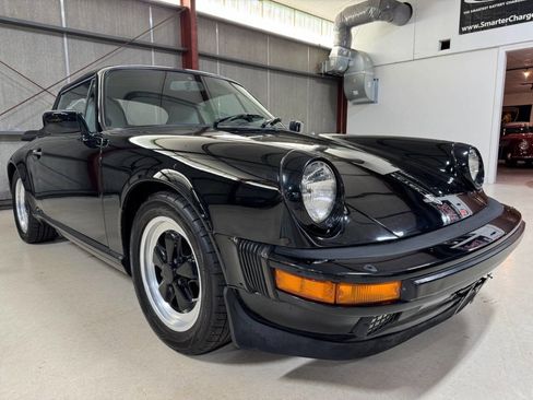 Used 1987 Porsche 911 Carrera RWD image 21