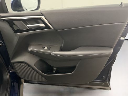 Used 2025 Mitsubishi Outlander SE AWD/4WD image 35