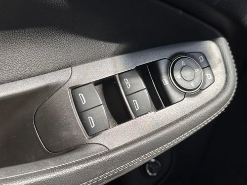 Used 2022 Buick Encore GX Select w/ Advanced Technology Package FWD image 19