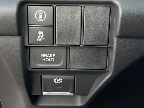 Used 2025 Acura RDX SH-AWD image 26