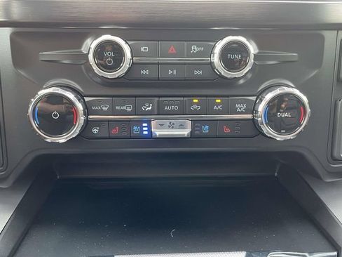 New 2026 Ford F250 Lariat w/ Black Appearance Package AWD/4WD image 23