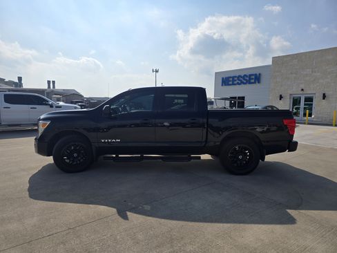 Used 2021 Nissan Titan S w/ S Utility Package image 6