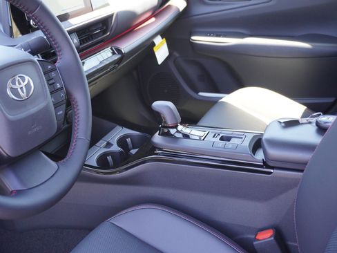 New 2026 Toyota Prius Plug-In Hybrid FWD image 22
