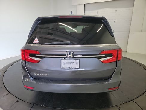 Certified 2024 Honda Odyssey EX-L image 8