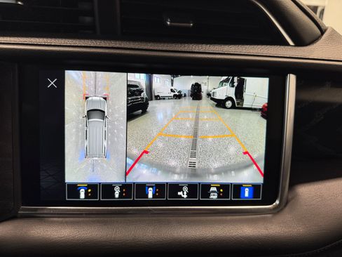 Used 2022 GMC Yukon Denali AWD/4WD image 23