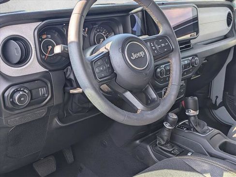 Used 2024 Jeep Wrangler Sport S image 9