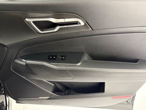 New 2026 Kia Sportage LX image 38