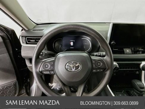Used 2024 Toyota RAV4 XLE AWD/4WD image 11