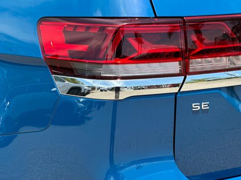 Used 2025 Volkswagen Atlas SE w/ Panoramic Sunroof Package FWD image 27
