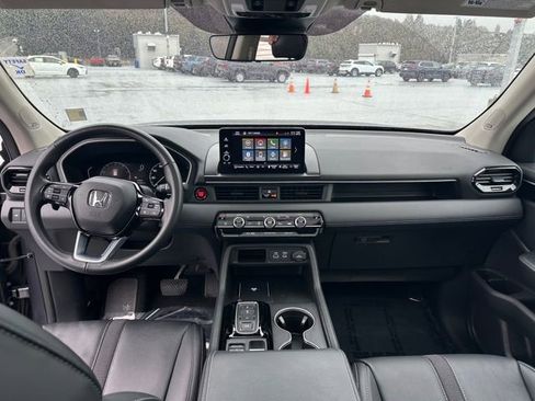 Certified 2024 Honda Pilot Touring image 19
