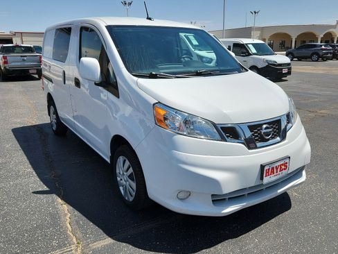 Used 2020 Nissan NV200 SV w/ Sliding Glass Door Package image 5