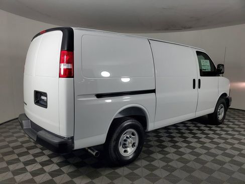 New 2026 Chevrolet Express 2500 w/ Driver Convenience Package RWD image 4