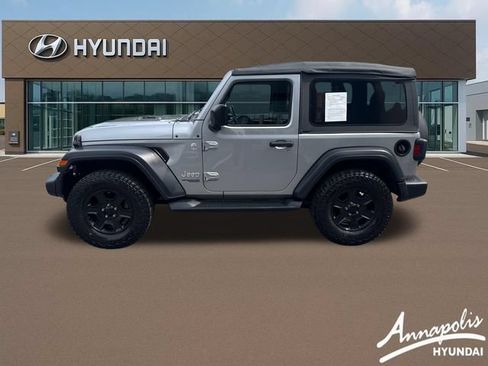 Used 2019 Jeep Wrangler Sport AWD/4WD image 2