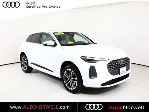 Certified 2025 Audi Q5 Premium w/ Convenience Package AWD/4WD image 1