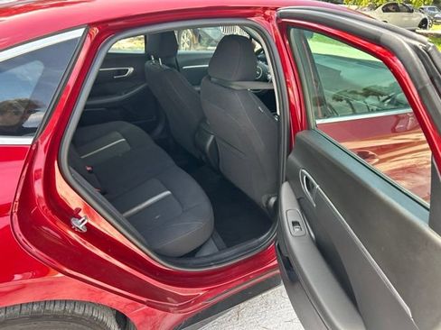 Used 2025 Hyundai Sonata SEL FWD image 8
